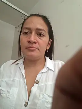 Snapshot of Dr_Edna_naughty chatting on 05-31-26, 03:08 Dr Edna naughty online show from 05-31-26, 03:08