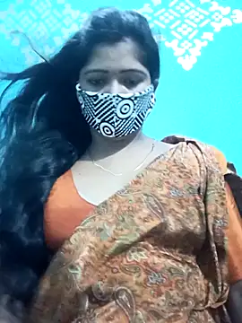 Snapshot of SizzlingHot chatting on 06-17-26, 10:17 SizzlingHot online show from 06-17-26, 10:17