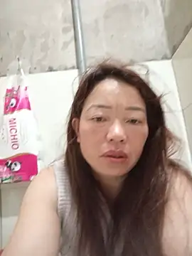 Snapshot of Yellow-pink chatting on 07-14-26, 10:48 Yellow-pink online show from 07-14-26, 10:48