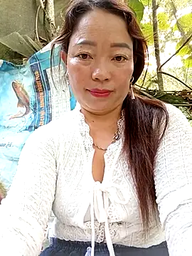 Snapshot of Yellow-pink chatting on 07-20-26, 10:18 Yellow-pink online show from 07-20-26, 10:18