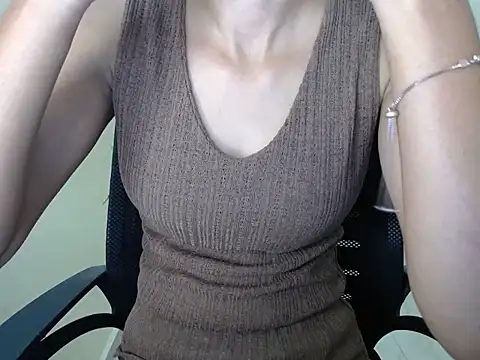 shreya sharma01 online show from 04-25-26, 04:59