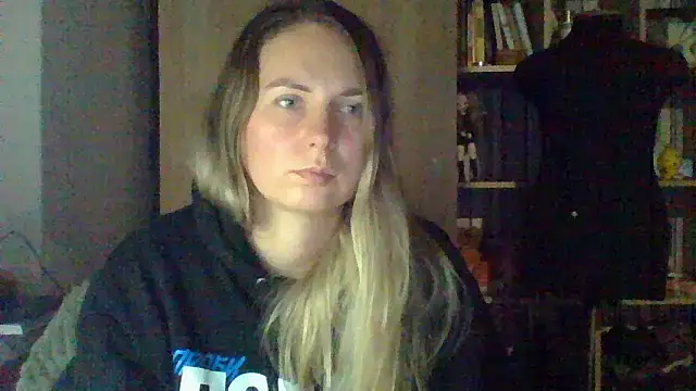 Mollie365 online show from 03-08-26, 04:22