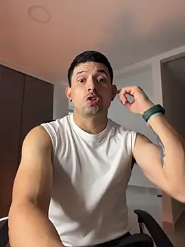 TroyeSavage online show from 04-08-26, 09:48