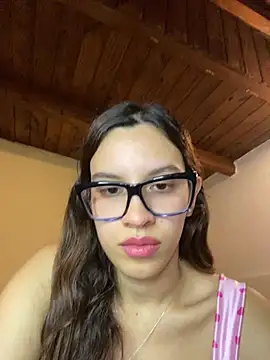 Snapshot of Ashleykitty00 chatting on 07-14-26, 05:45 Ashleykitty00 online show from 07-14-26, 05:45