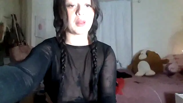 Snapshot of mariaxlovee chatting on 05-19-26, 03:57 mariaxlovee online show from 05-19-26, 03:57