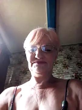 Snapshot of NikaGold455 chatting on 06-04-26, 05:35 NikaGold455 online show from 06-04-26, 05:35