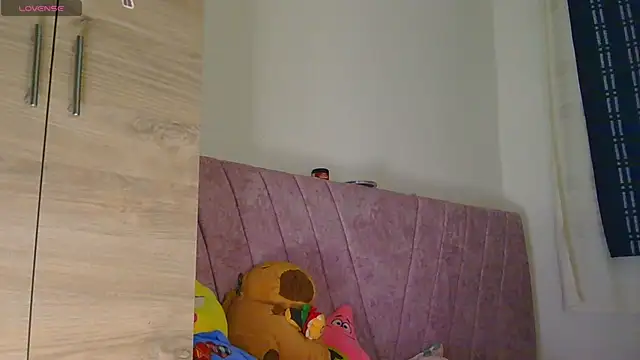 Snapshot of alessia_temptation chatting on 07-14-26, 10:21 alessia temptation online show from 07-14-26, 10:21