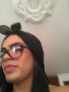 Kitty Cruz Love online show from 04-12-26, 09:09