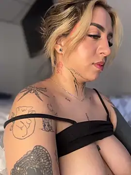 CarolQueen1  online show from 04-18-26, 07:07