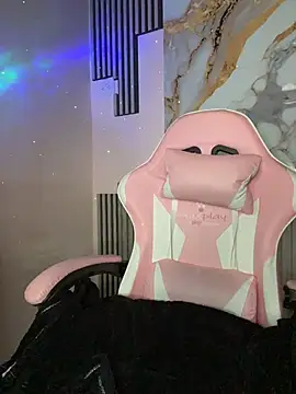 NATHASHA EC online show from 04-15-26, 01:18