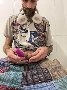 wasntevenme online show from 06-22-26, 04:20