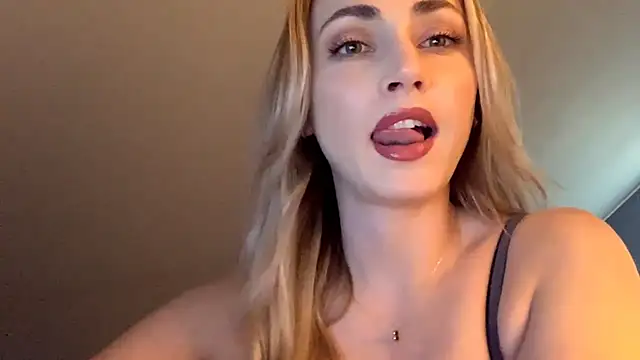 ScarlettSensitive online show from 04-15-26, 02:13