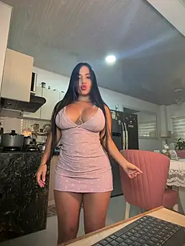 Snapshot of Serafina_del_Mar__ chatting on 06-22-26, 10:18 Serafina del Mar online show from 06-22-26, 10:18