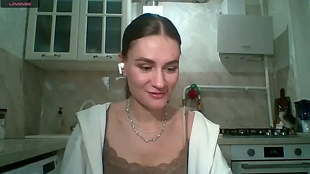 ElenoreHolguin online show from 04-29-26, 06:14