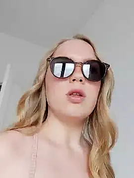 LittleForestELF2 online show from 03-28-26, 09:20