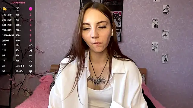 Snapshot of AlisaBloom chatting on 07-02-26, 04:13 AlisaBloom online show from 07-02-26, 04:13