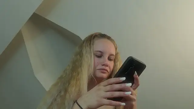 IceBlueBabe online show from 06-02-26, 07:38