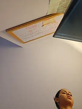 Victoria Evanss online show from 04-18-26, 09:37