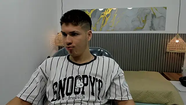 AlessandroFranco online show from 04-16-26, 01:45