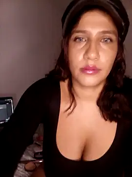 Snapshot of douce_9 chatting on 03-15-26, 09:37 douce 9 online show from 03-15-26, 09:37