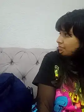 Snapshot of Liily_Foxxy chatting on 06-13-26, 10:46 Liily Foxxy online show from 06-13-26, 10:46