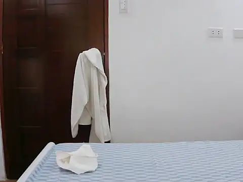sexiesteyess online show from 04-18-26, 04:27