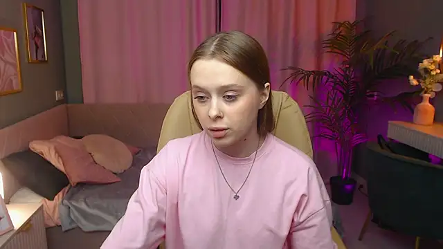 Megg Ryan online show from 04-08-26, 02:17