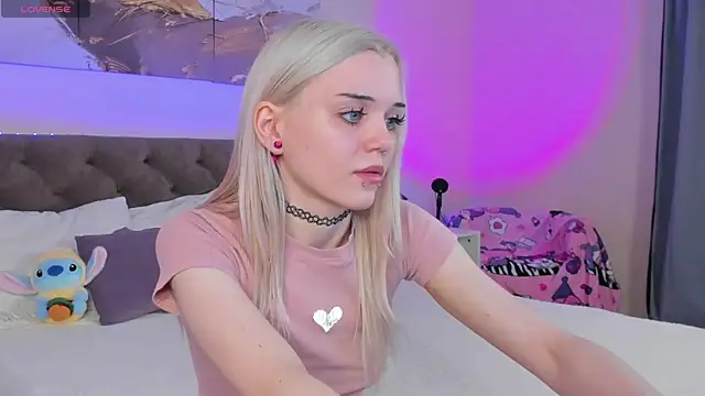 Mimi angels online show from 04-21-26, 01:07