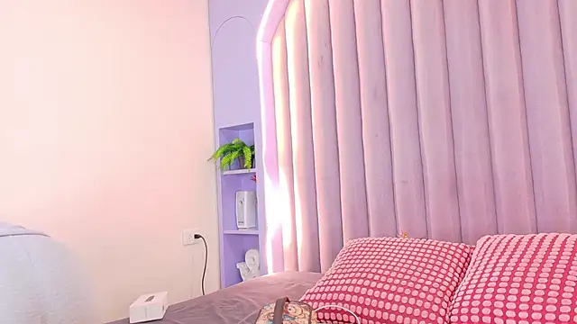 Snapshot of Meganlove__ chatting on 07-10-26, 02:49 Meganlove online show from 07-10-26, 02:49