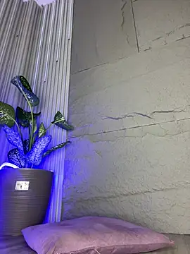 GiaRedd online show from 04-14-26, 12:00