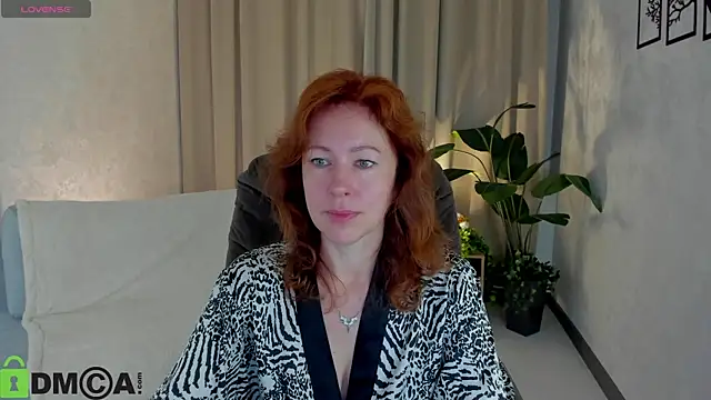 LeticiaRomano online show from 05-17-26, 03:59