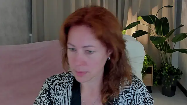 LeticiaRomano online show from 05-18-26, 04:07