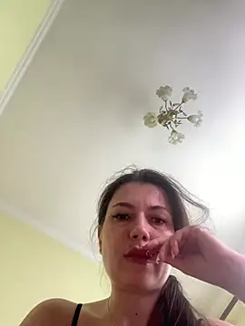 Snapshot of Cutee_Erika chatting on 07-04-26, 12:00 Cutee Erika online show from 07-04-26, 12:00