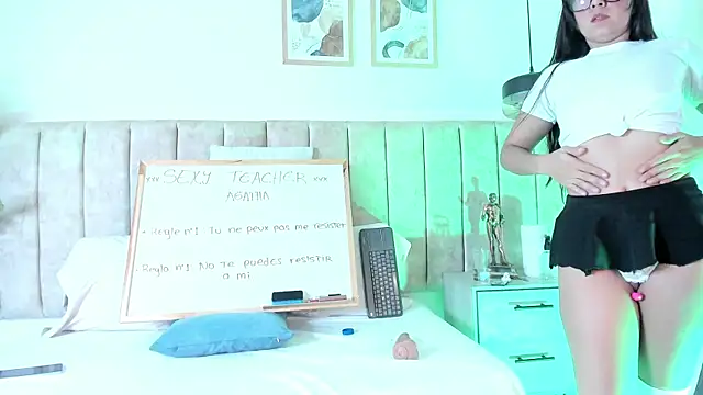 AgathaSavage online show from 04-11-26, 01:43