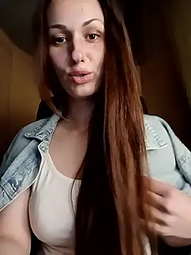 Snapshot of LunaCrystall chatting on 04-03-26, 06:28 LunaCrystall online show from 04-03-26, 06:28