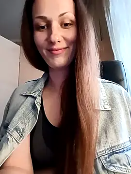 Snapshot of LunaCrystall chatting on 04-04-26, 04:15 LunaCrystall online show from 04-04-26, 04:15