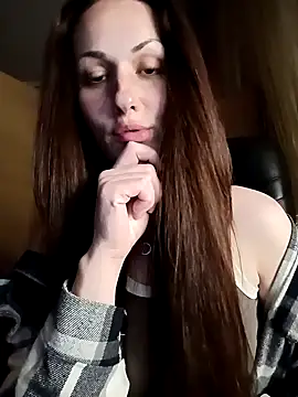 Snapshot of LunaCrystall chatting on 04-19-26, 06:21 LunaCrystall online show from 04-19-26, 06:21