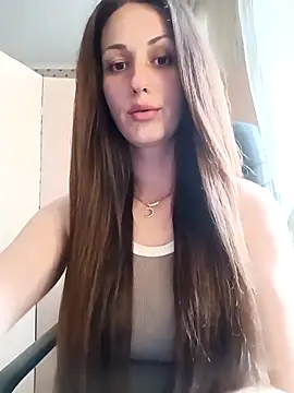 Snapshot of LunaCrystall chatting on 04-24-26, 03:25 LunaCrystall online show from 04-24-26, 03:25
