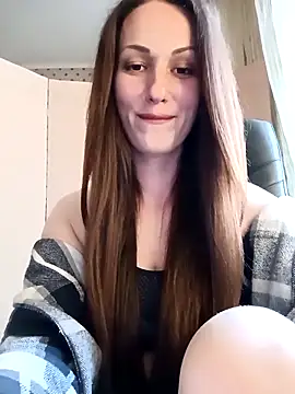 Snapshot of LunaCrystall chatting on 04-30-26, 04:02 LunaCrystall online show from 04-30-26, 04:02