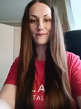 Snapshot of LunaCrystall chatting on 05-14-26, 04:14 LunaCrystall online show from 05-14-26, 04:14