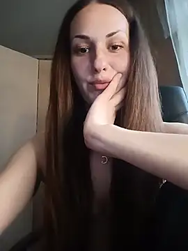 Snapshot of LunaCrystall chatting on 05-20-26, 04:02 LunaCrystall online show from 05-20-26, 04:02