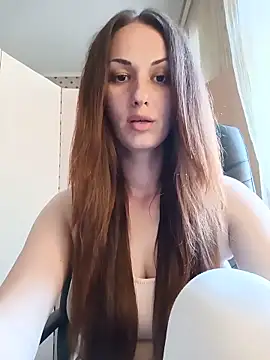 Snapshot of LunaCrystall chatting on 06-11-26, 03:54 LunaCrystall online show from 06-11-26, 03:54