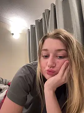 Ameliaxoxoo online show from 04-07-26, 04:57