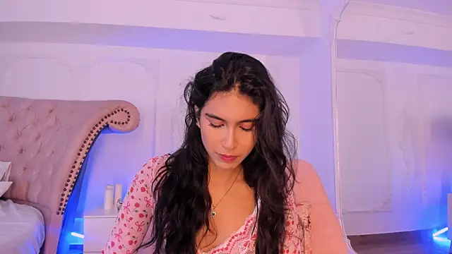 LucianaBlanco  online show from 05-13-26, 08:38