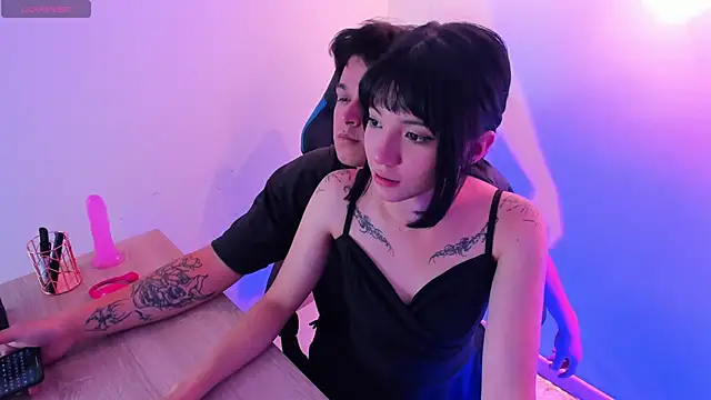 Melody and Max online show from 03-13-26, 03:57