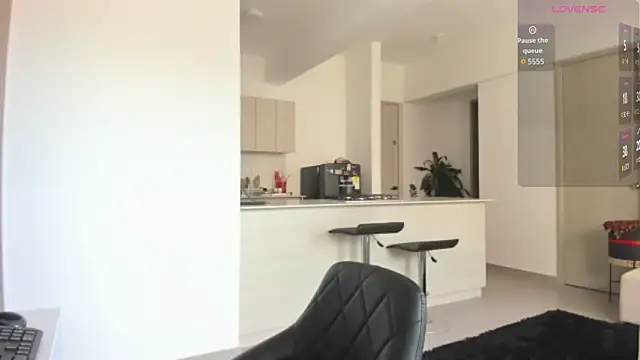 stefaniax1 online show from 04-10-26, 07:51