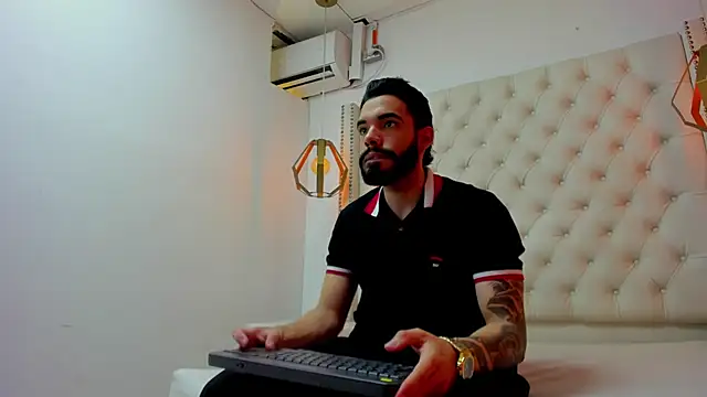 JEAN LEWIS2 online show from 04-27-26, 07:23