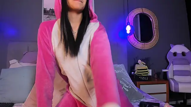 Violettaa Stone online show from 04-13-26, 11:59