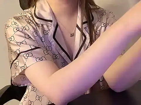 hunhun122 online show from 04-18-26, 07:58