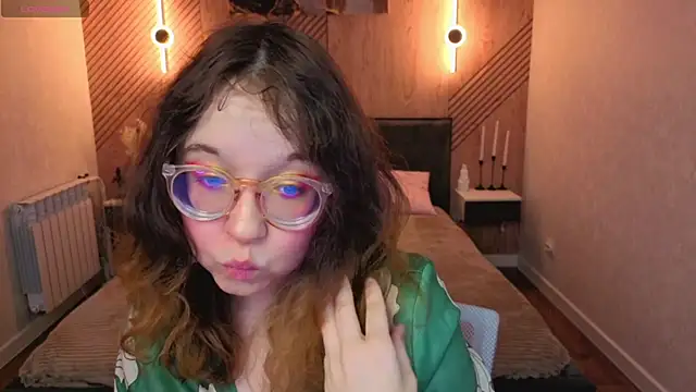 Aleks-caster online show from 05-09-26, 01:22